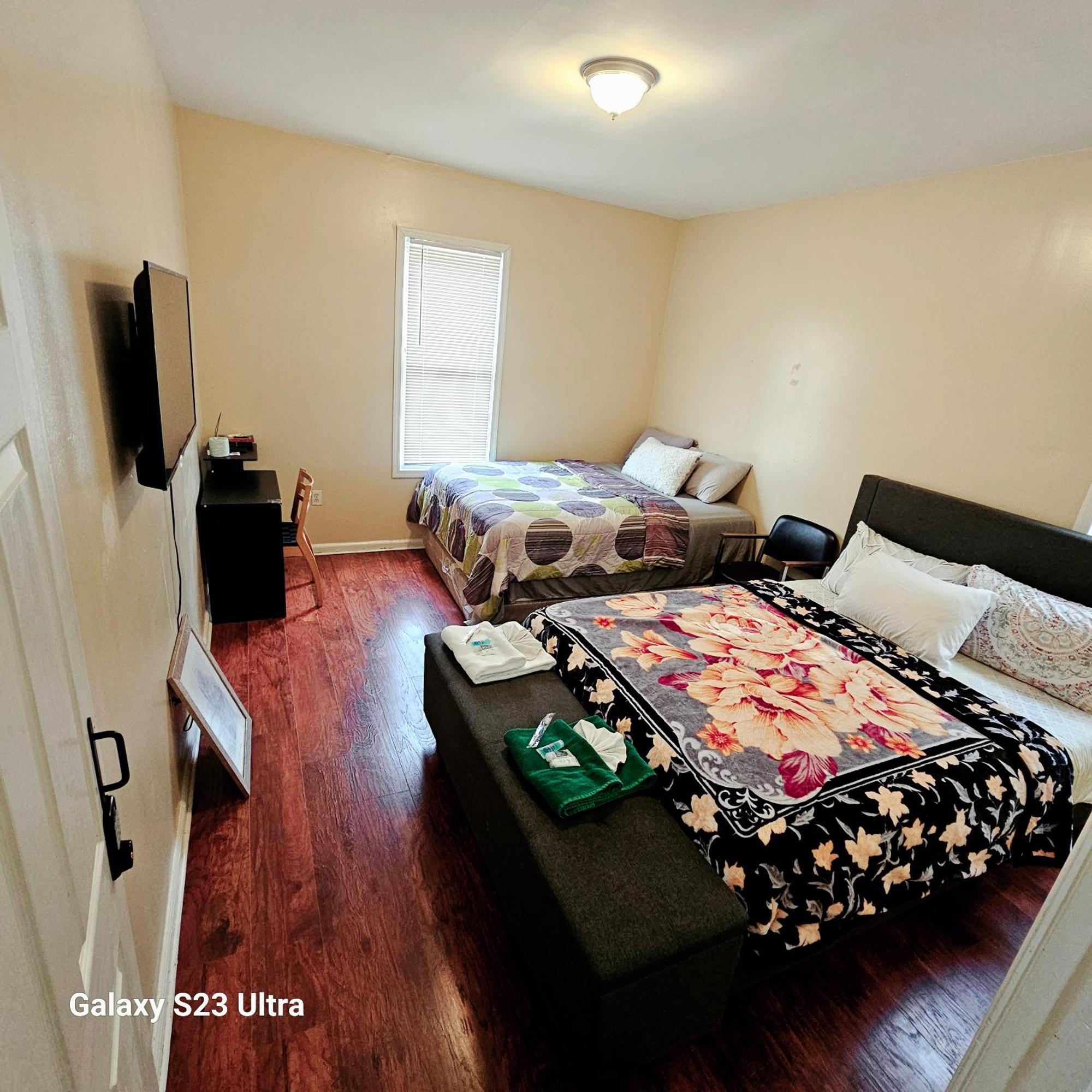 Divine Villa & Resorts Guest House - 283 Lehigh Ave Newark Værelse billede